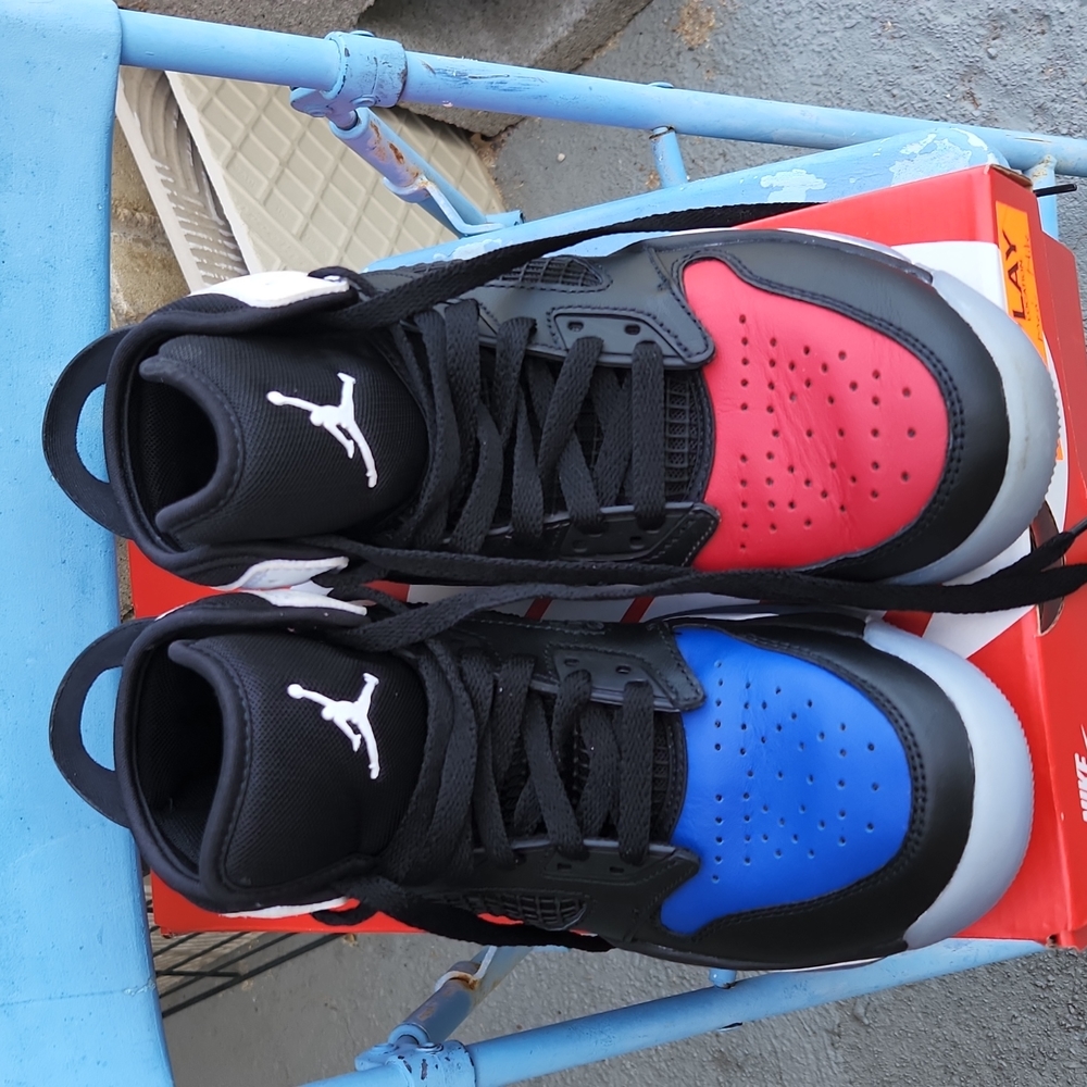 Jordan size 6Y.